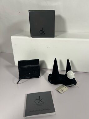 NWT Calvin Klein Dome Statement Ring Silver Tone Size 7